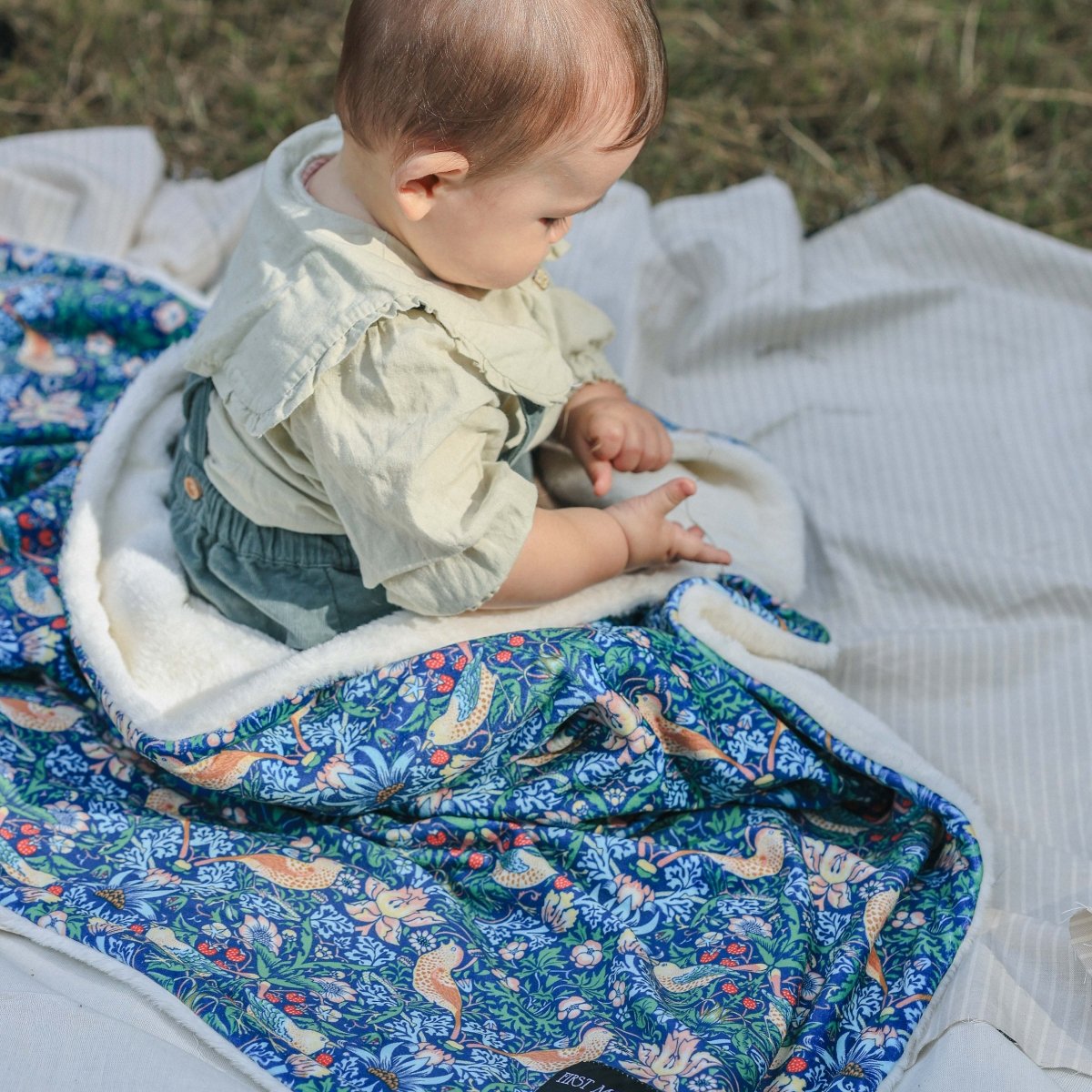 メロウファーブランケット ウィリアム・モリス いちご泥棒 - Stella Mimore