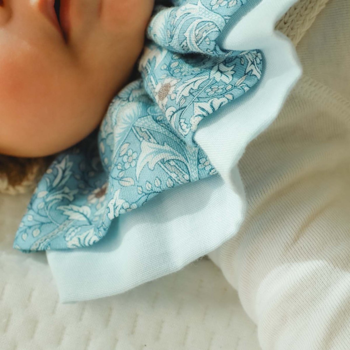 フリルスタイ / ウィリアム・モリス ウィンドラッシュ（日本製） - Stella Mimore